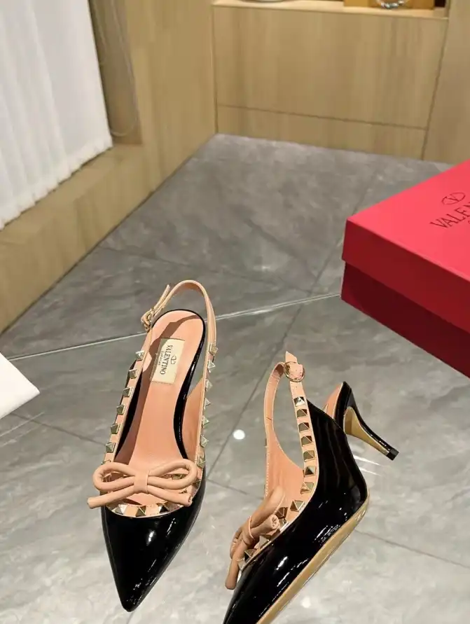 hype Valentino Sandals