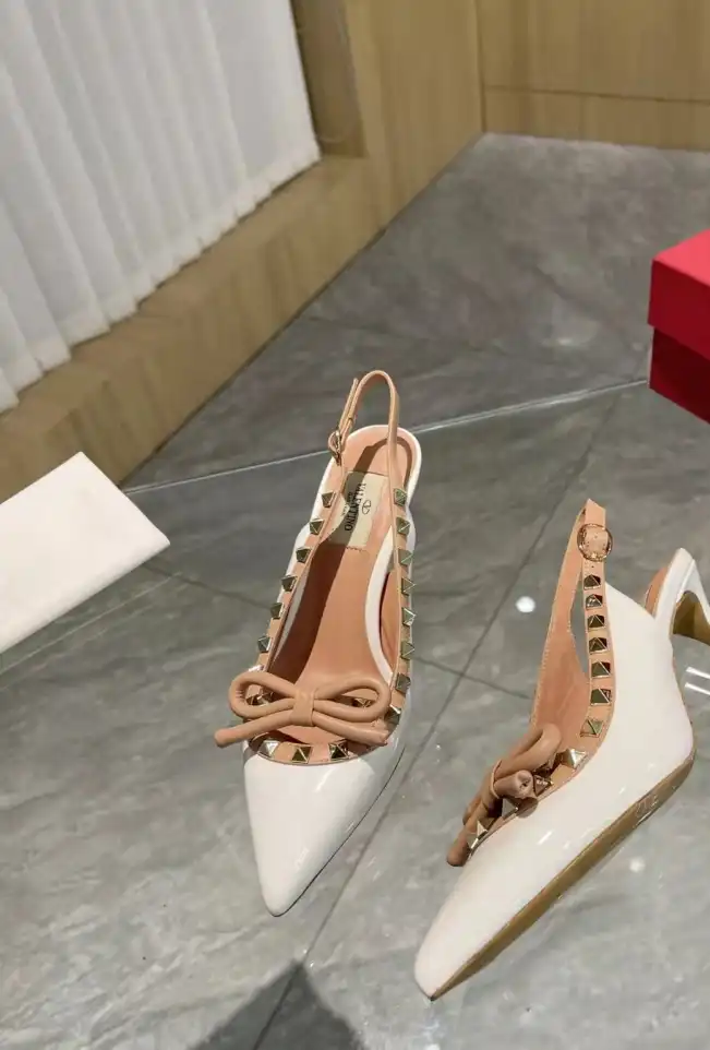 hype Valentino Sandals