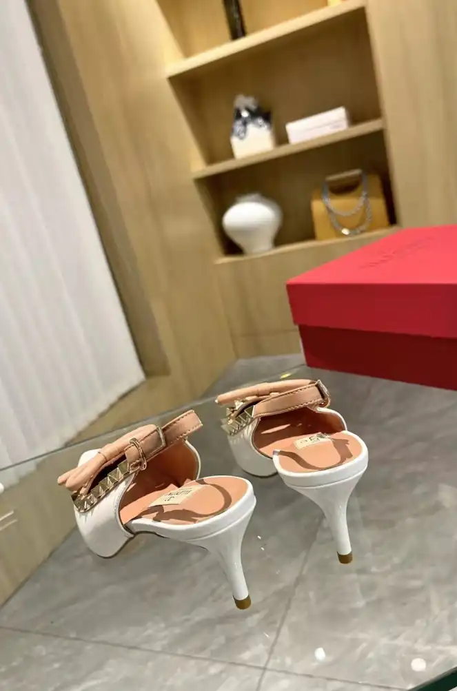 hype Valentino Sandals