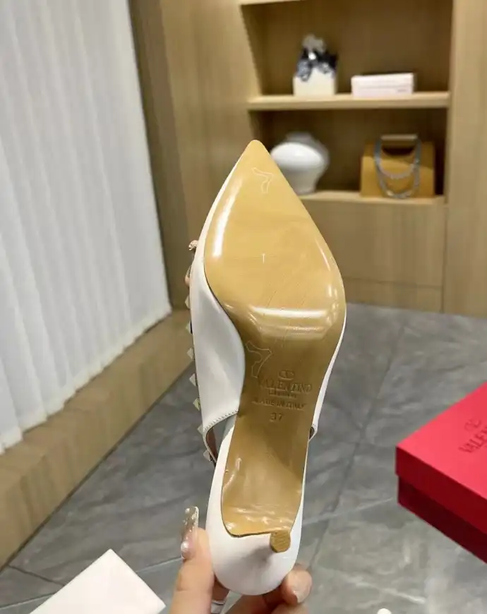 hype Valentino Sandals