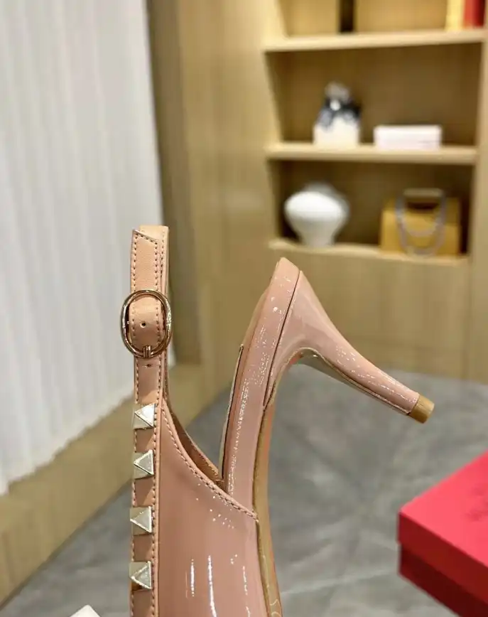 hype Valentino Sandals