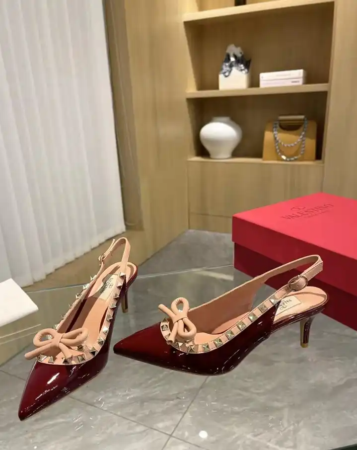 hype Valentino Sandals