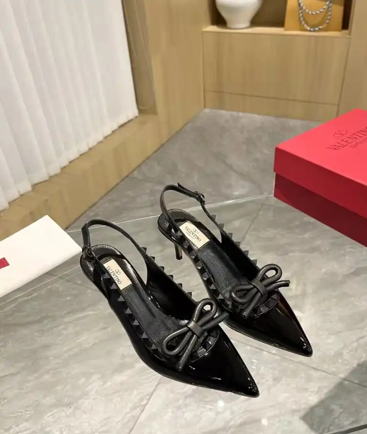 hype Valentino Sandals