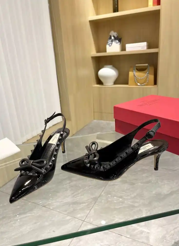 hype Valentino Sandals