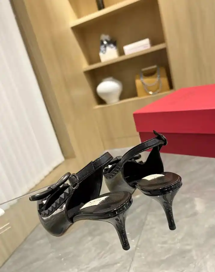 hype Valentino Sandals