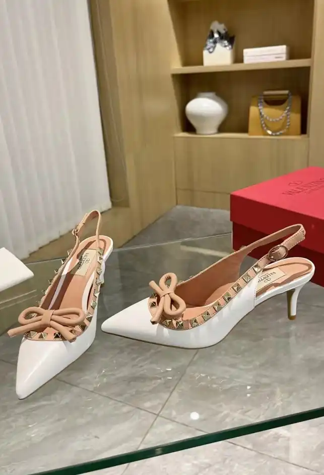 hype Valentino Sandals