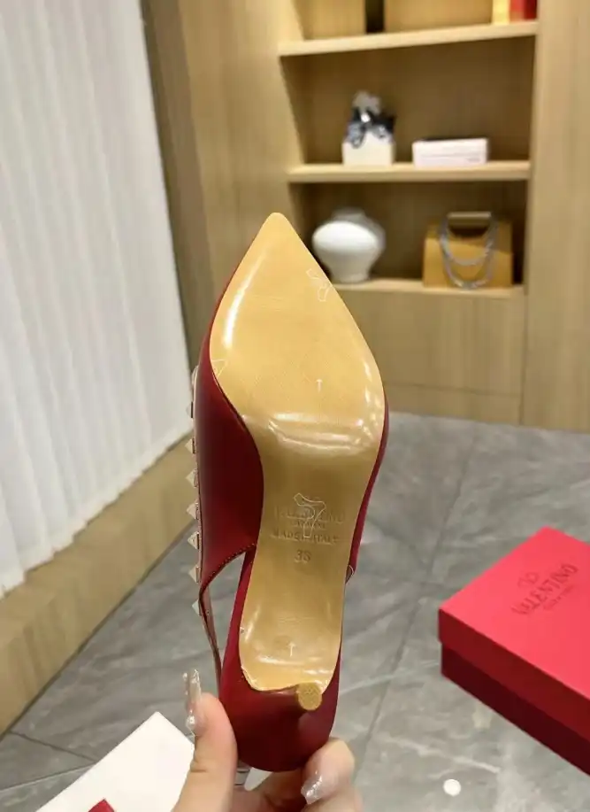 hype Valentino Sandals