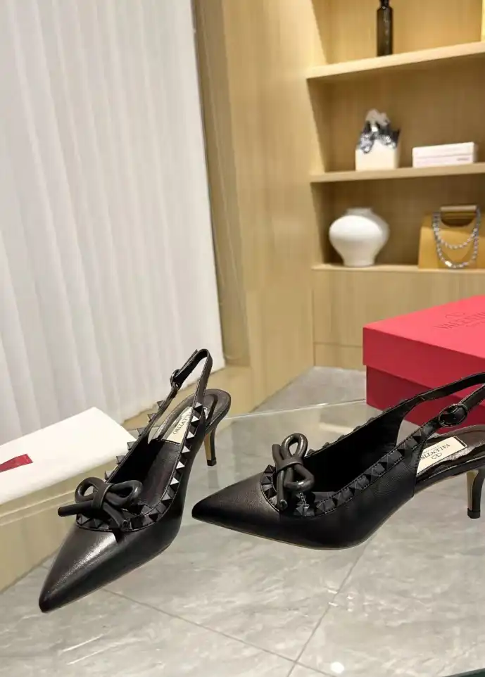 hype Valentino Sandals