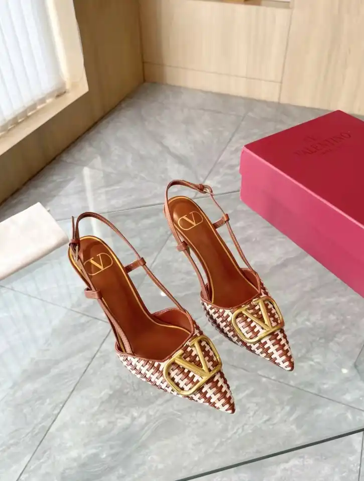 hype Valentino High Heels