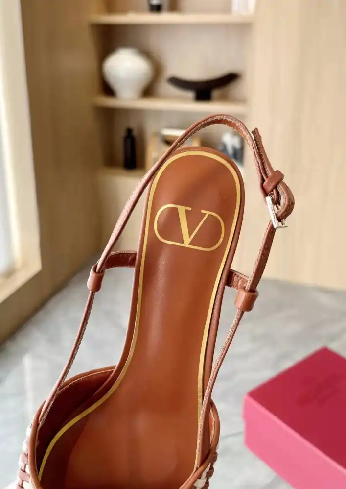 hype Valentino High Heels