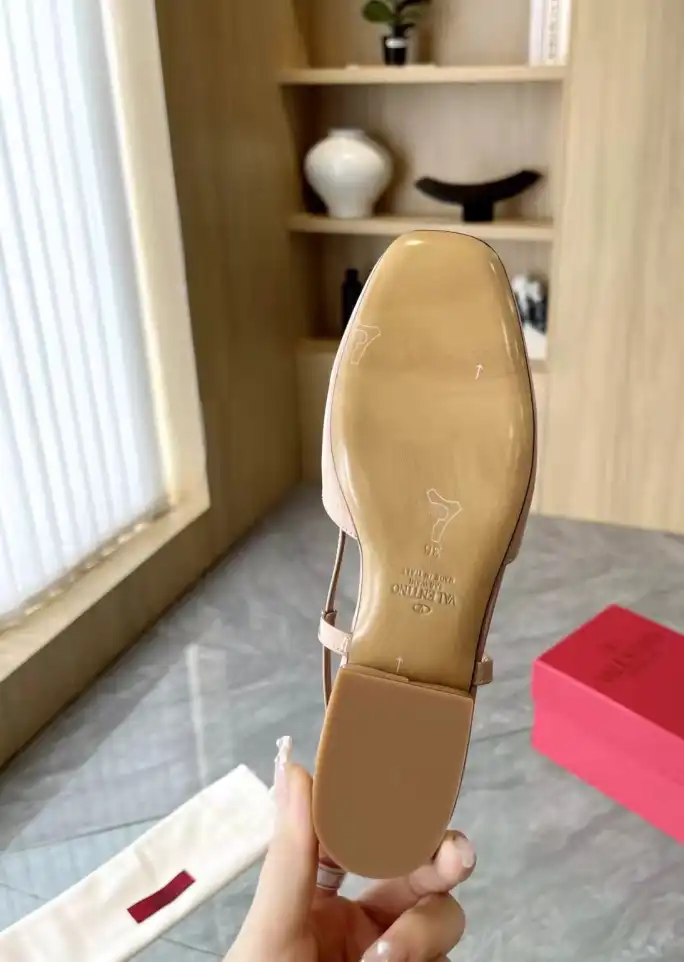 hype Valentino Sandals