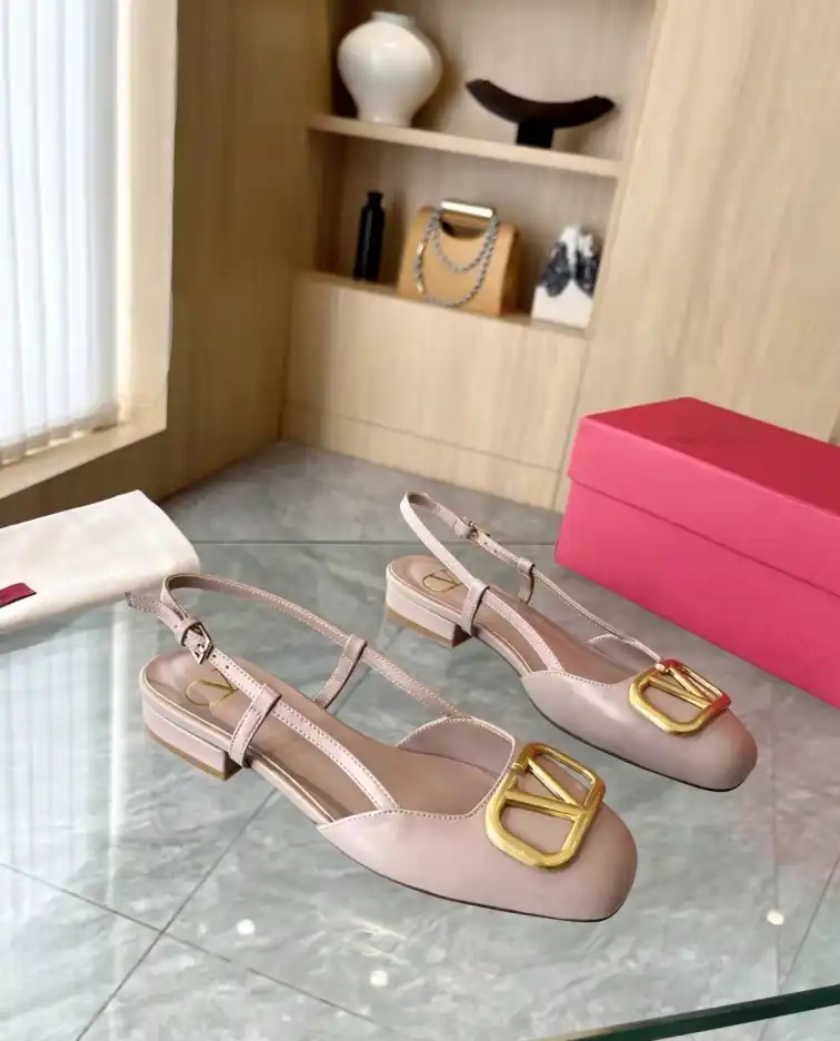 hype Valentino Sandals