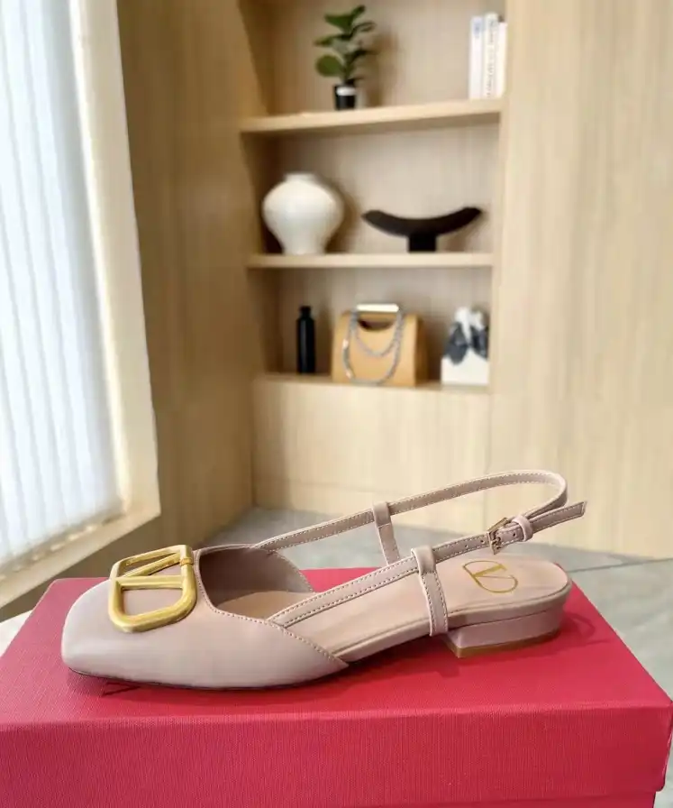 hype Valentino Sandals