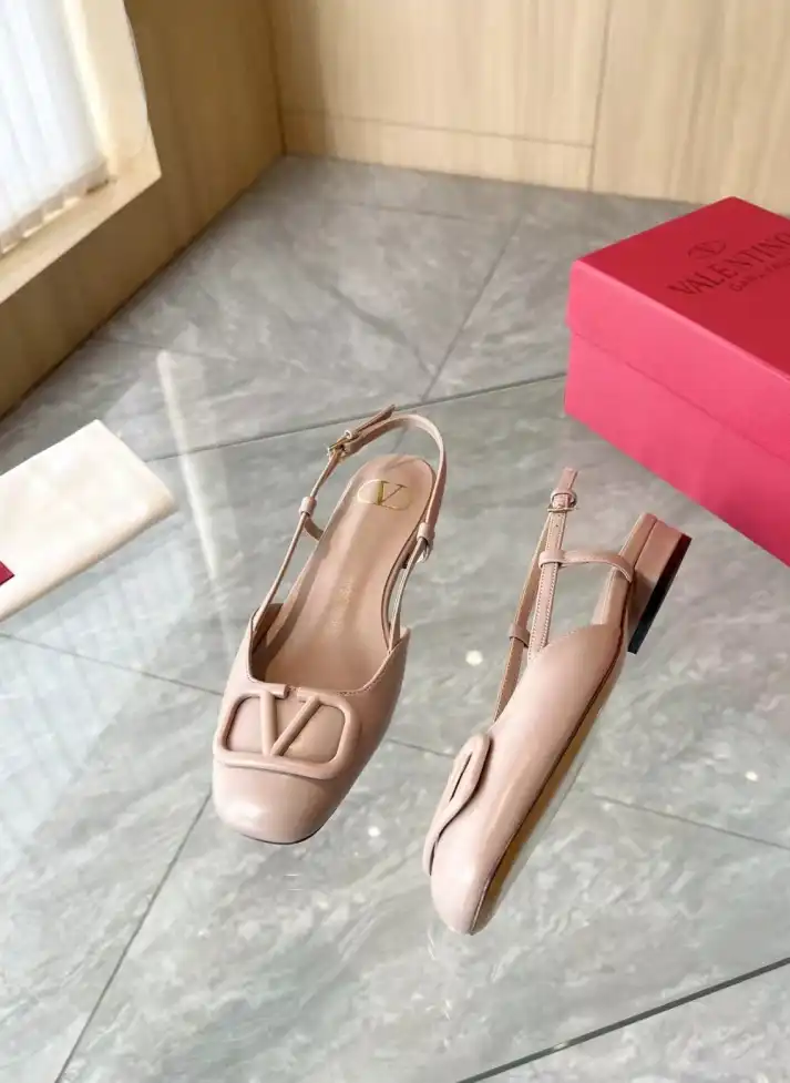 hype Valentino Sandals