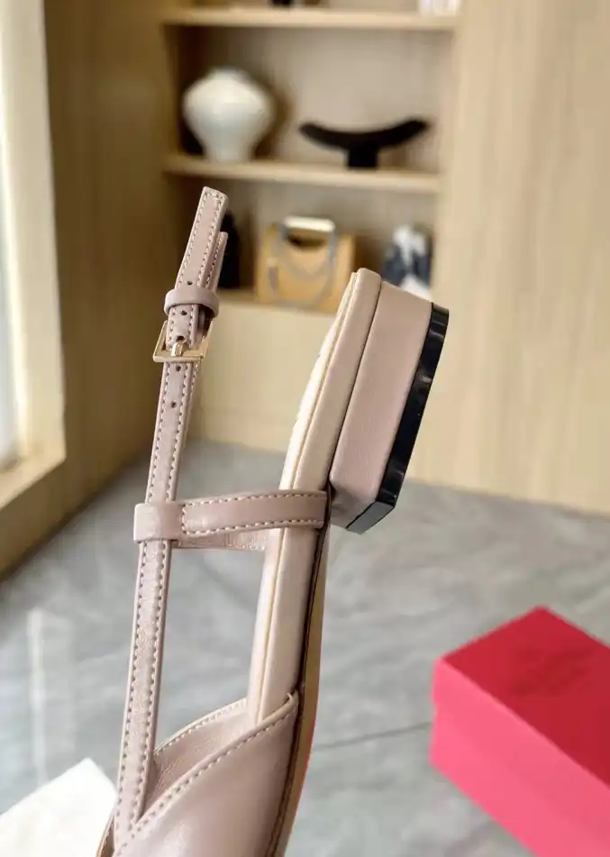 hype Valentino Sandals