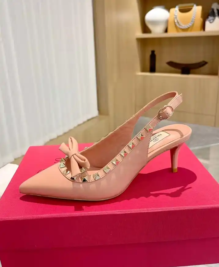 hype Valentino Sandals