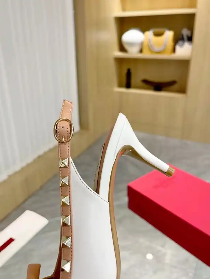 hype Valentino Sandals