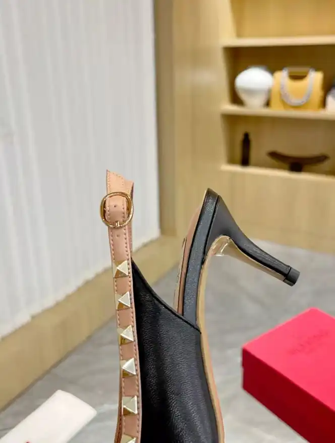 hype Valentino Sandals