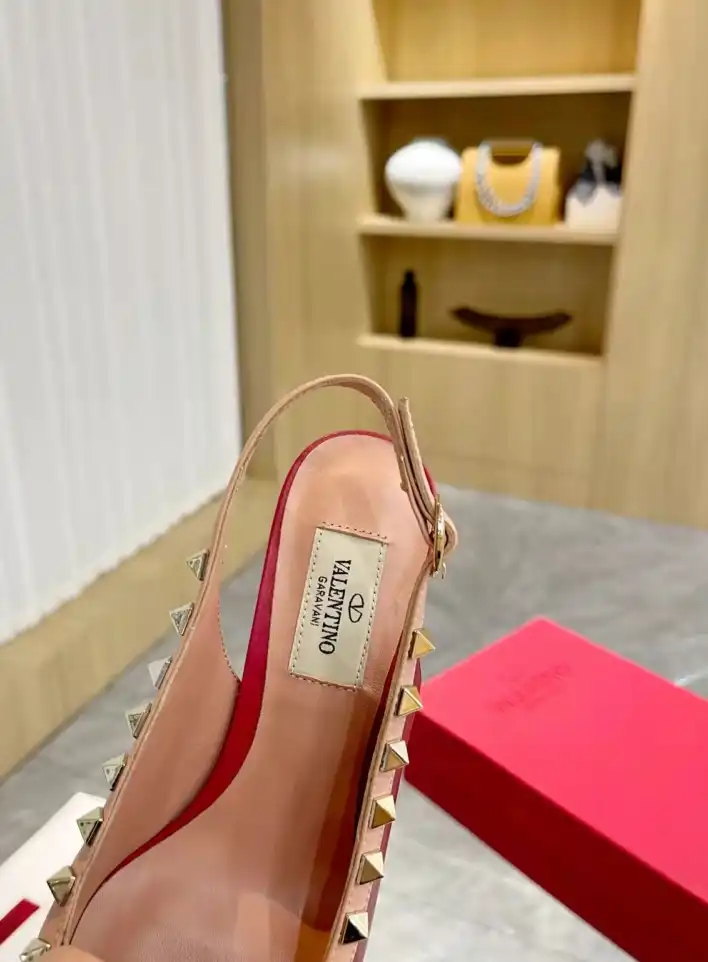 hype Valentino Sandals