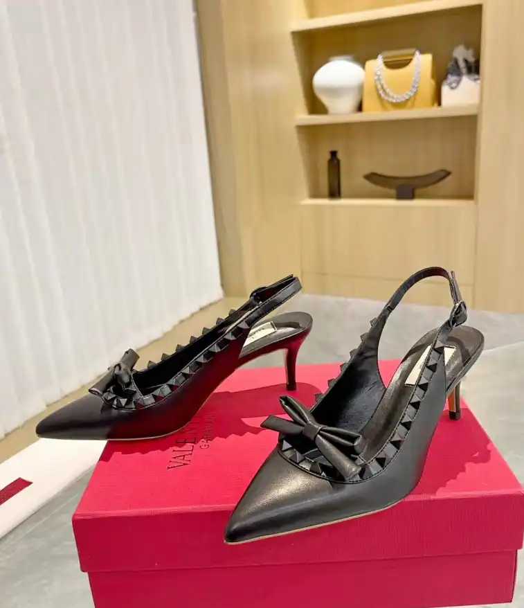 hype Valentino Sandals