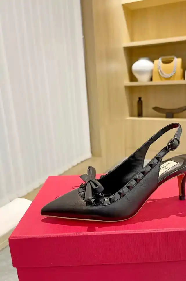 hype Valentino Sandals