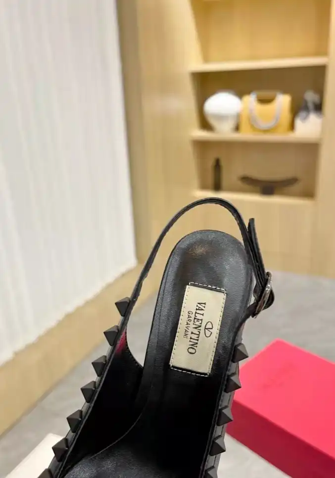 hype Valentino Sandals