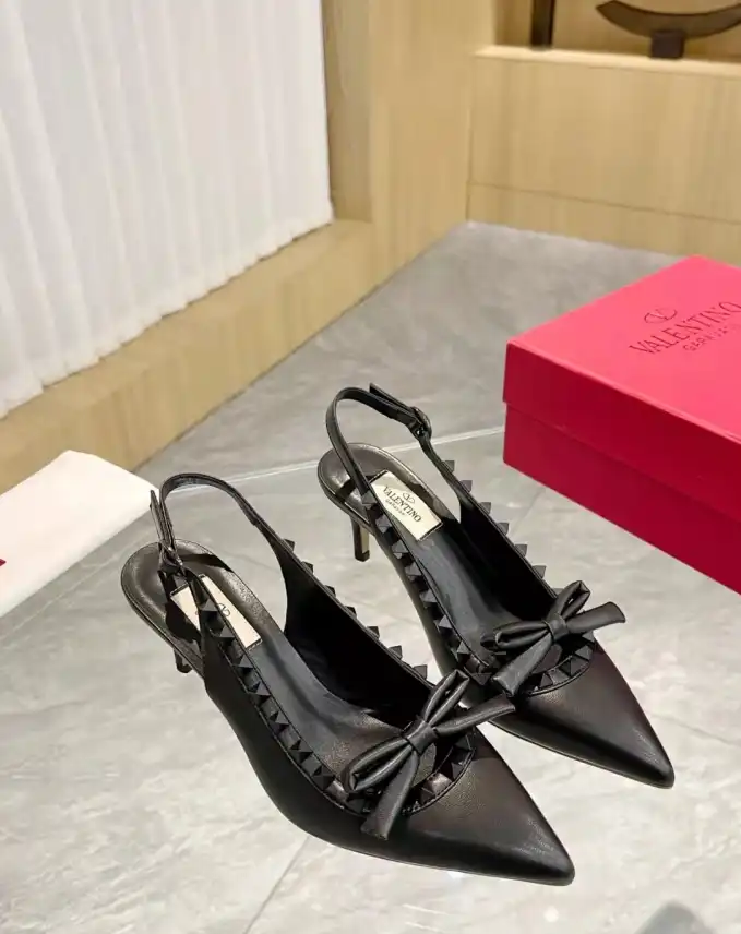 hype Valentino Sandals