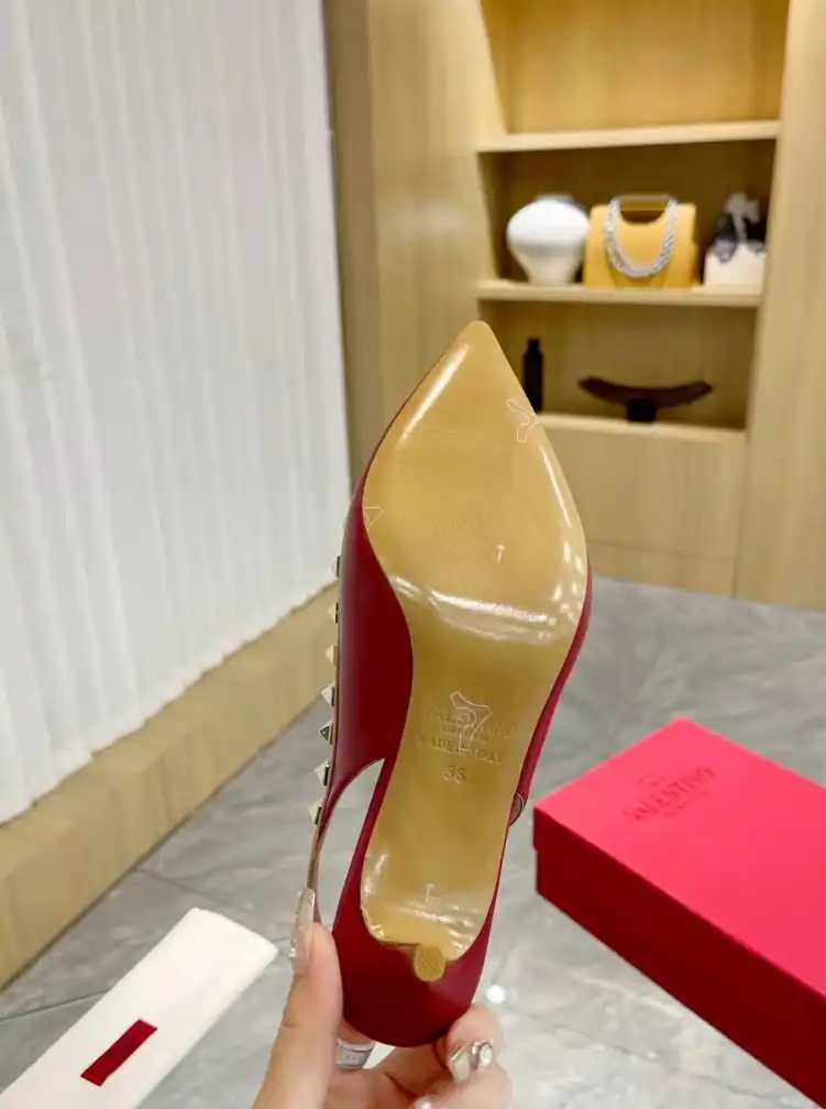 hype Valentino Sandals