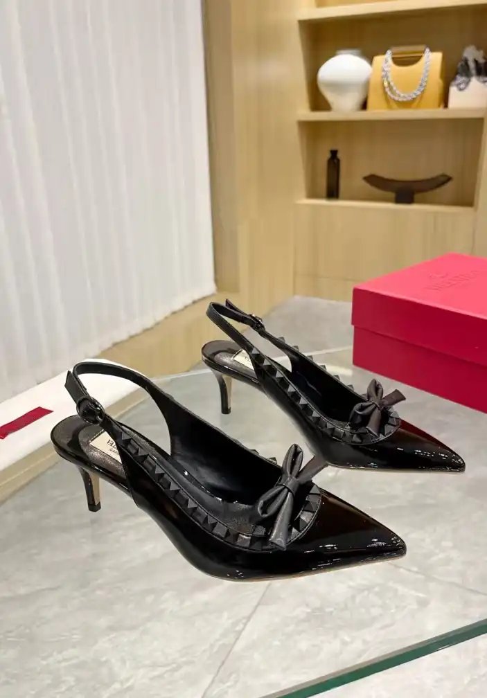 hype Valentino Sandals