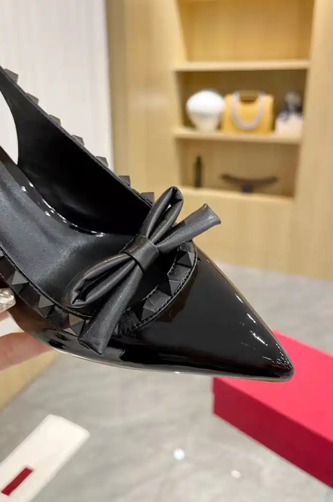 hype Valentino Sandals