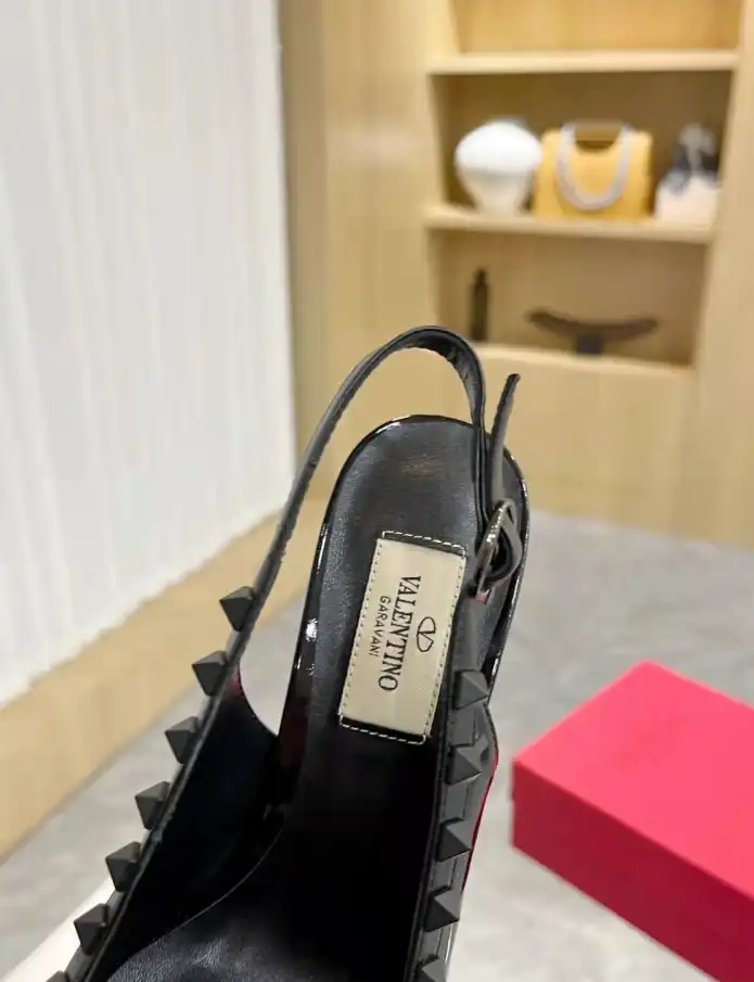 hype Valentino Sandals