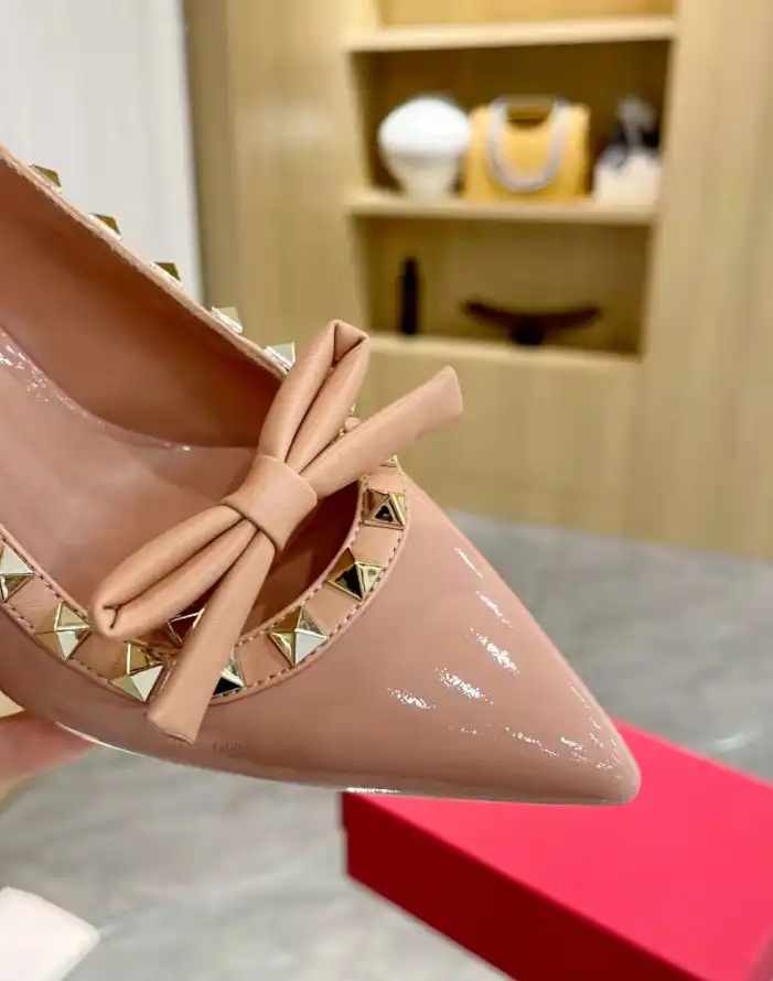 hype Valentino Sandals