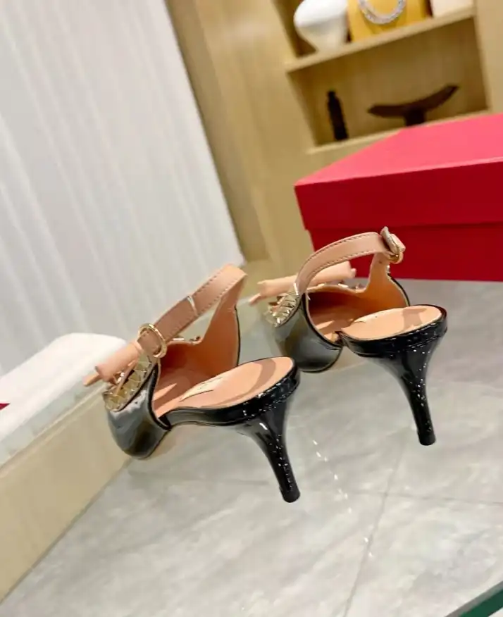 hype Valentino Sandals