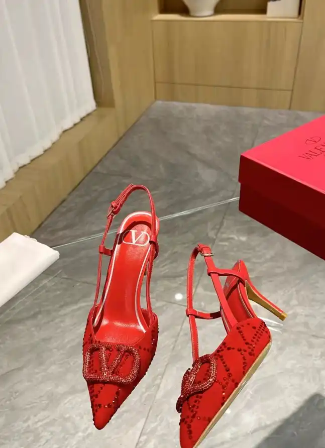 hype Valentino High Heels