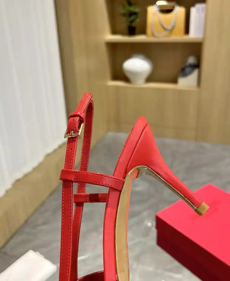 hype Valentino High Heels