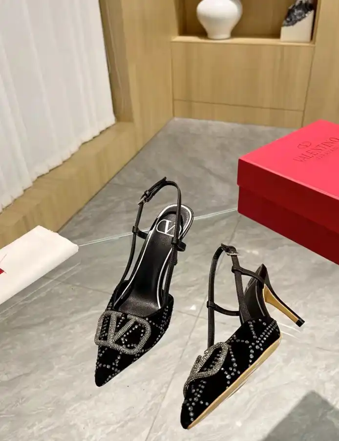 hype Valentino High Heels