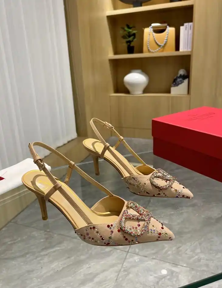 hype Valentino High Heels