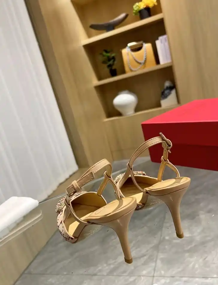 hype Valentino High Heels