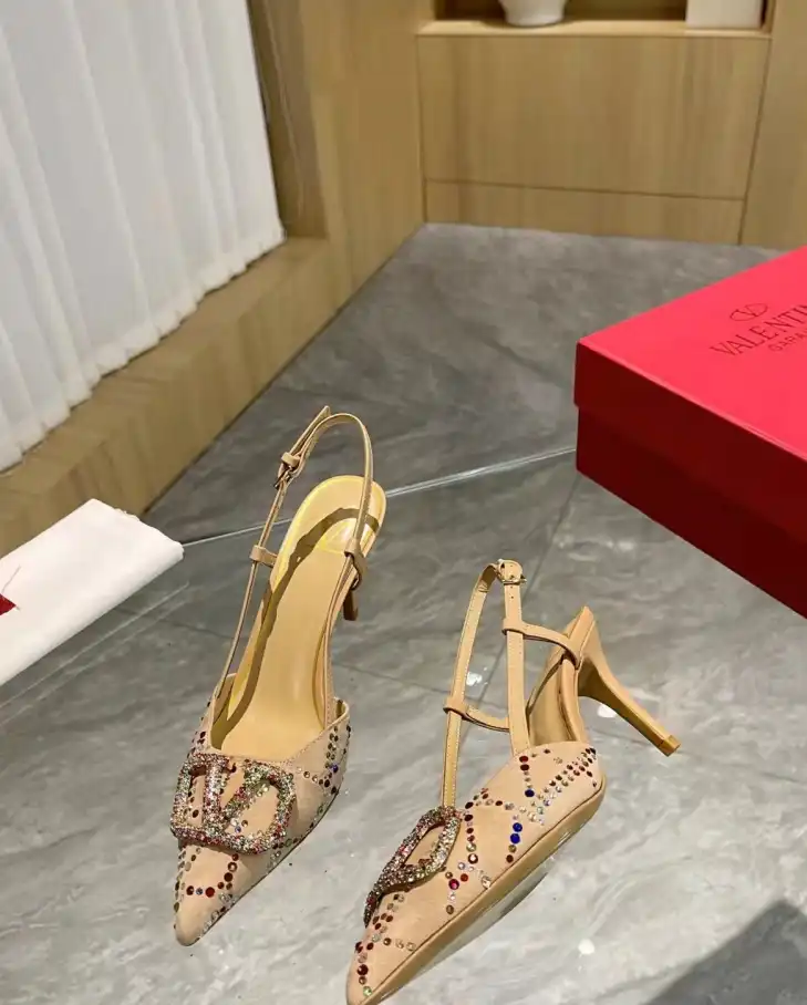 hype Valentino High Heels