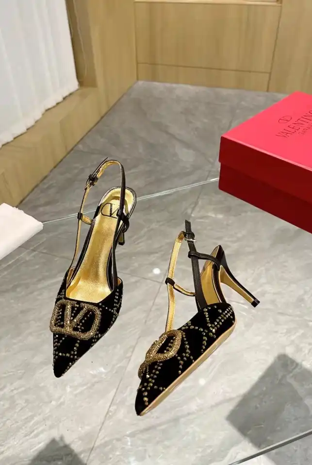 hype Valentino High Heels