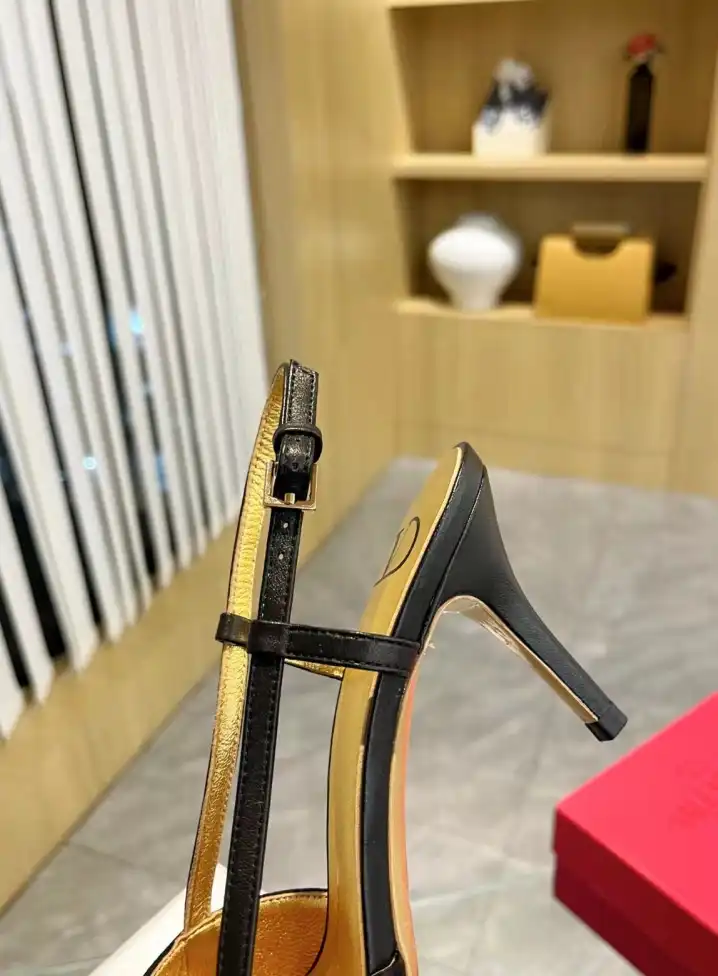 hype Valentino High Heels