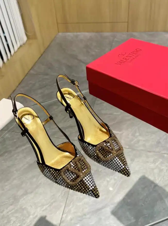 hype Valentino High Heels