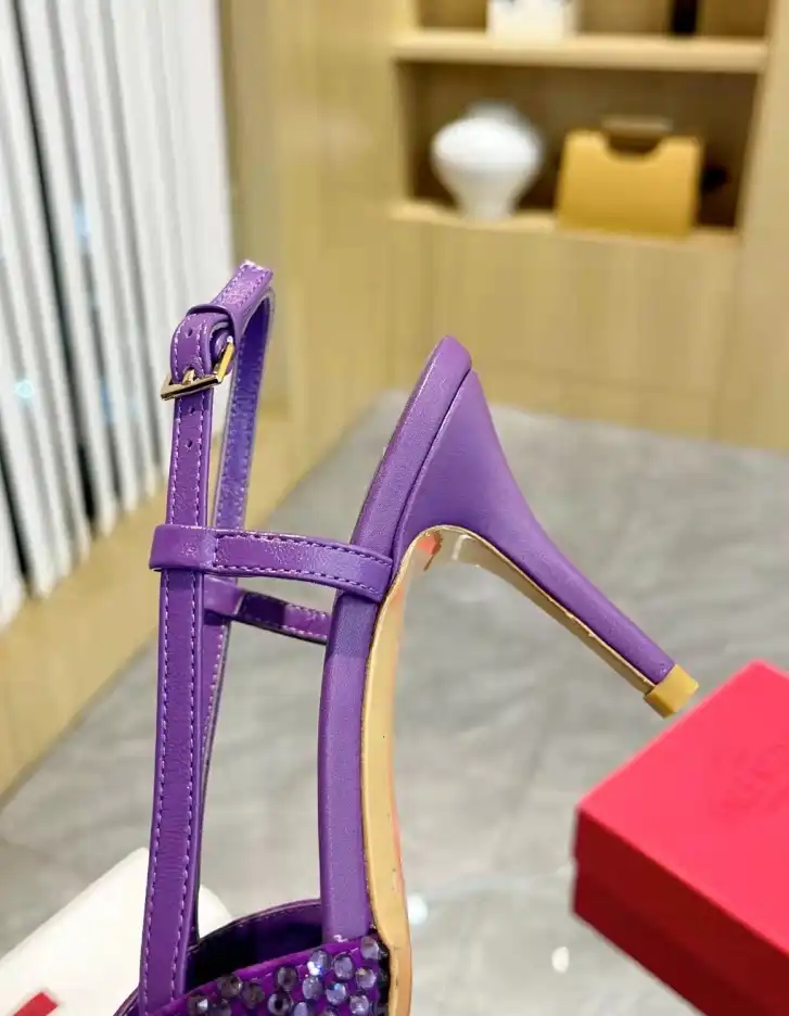 hype Valentino High Heels