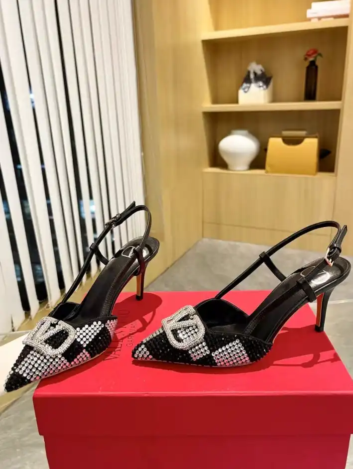 hype Valentino High Heels