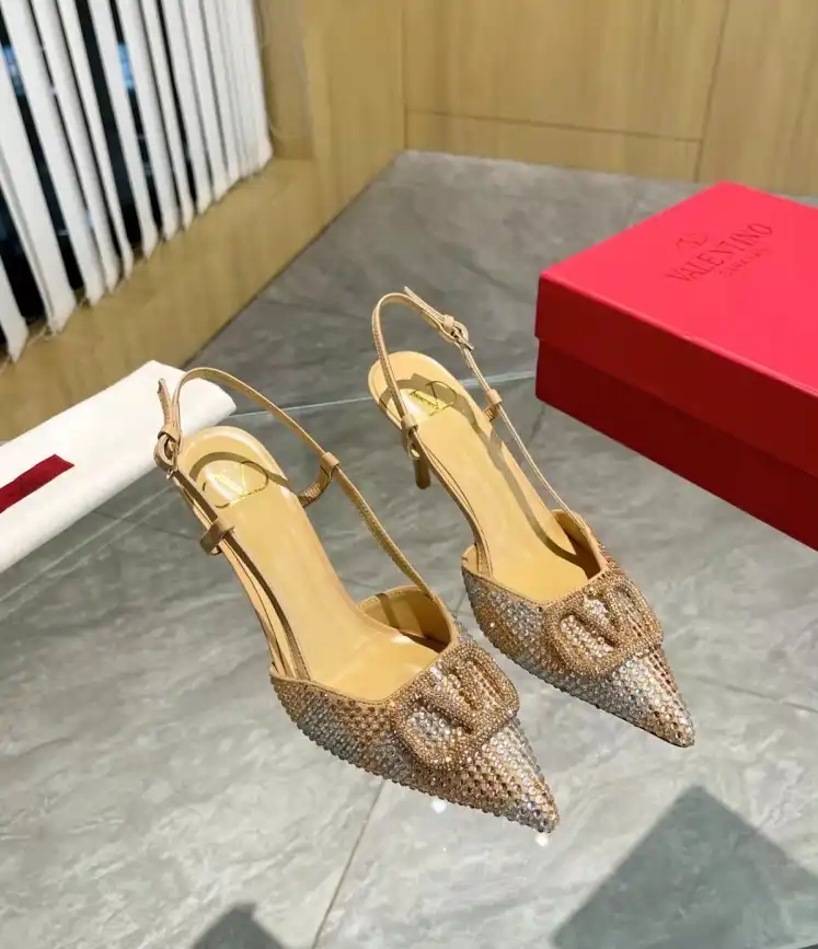 hype Valentino High Heels