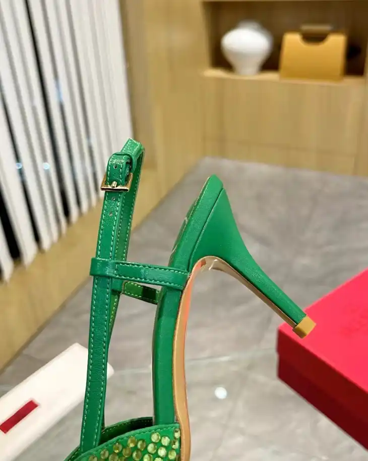 hype Valentino High Heels