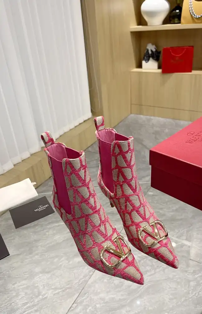 hype Valentino High Heels