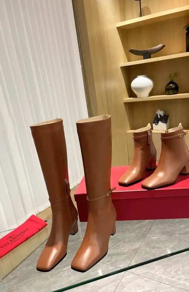 hype Valentino High Heels