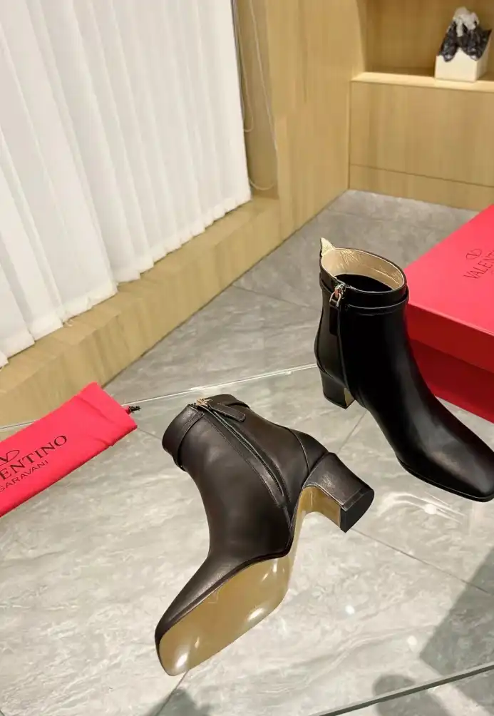 hype Valentino High Heels