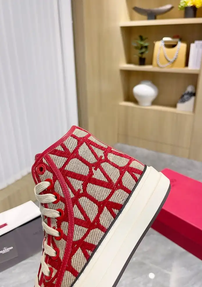 hype Valentino Casual Shoes